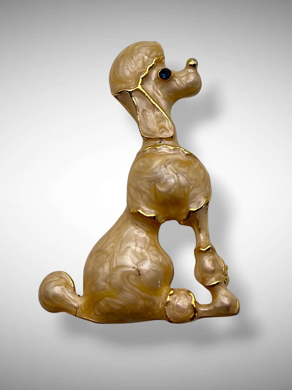 Cute Vintage Gold Tone & Cream Enamel Sitting Poodle Figural Brooch Pin